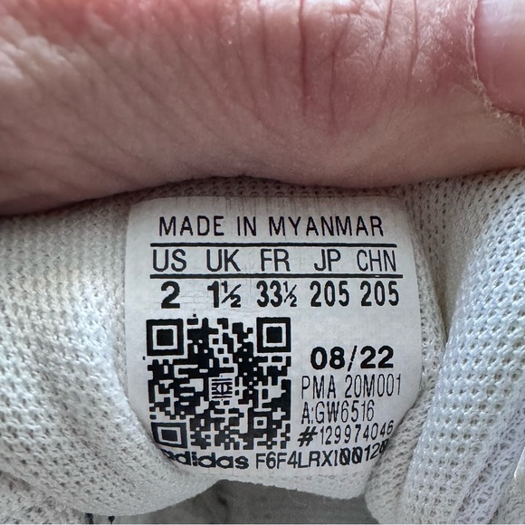 Little Boys Adidas Grand Court 2.0 Silver Elastic Laces and Velcro strap - Picture 5 of 6